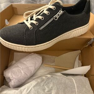 Clarks Black Sneakers with White Sole and Side Zipper